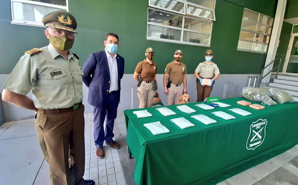 OS-7 incautó 13 kilos de cocaína y pasta base en control carretero en Ñuble