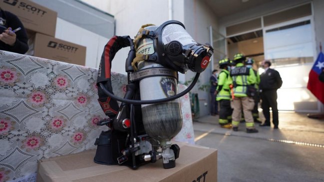 Bomberos de Ñuble renueva equipos e indumentarias para el 60% de sus voluntarios