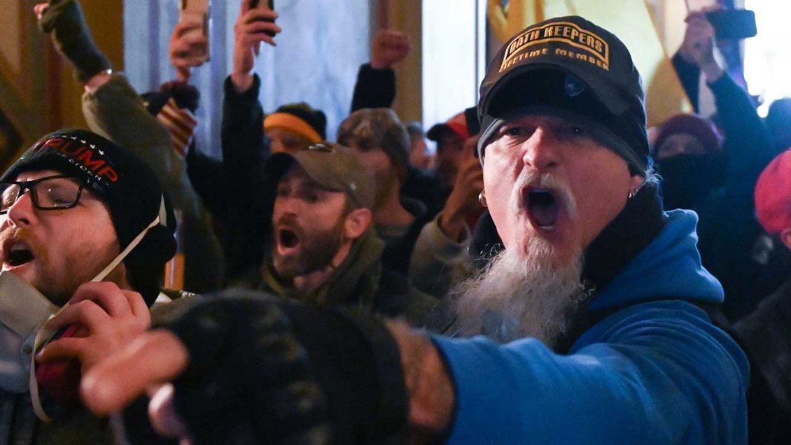 Miembro de grupo de ultraderecha se declara culpable de asalto al Capitolio