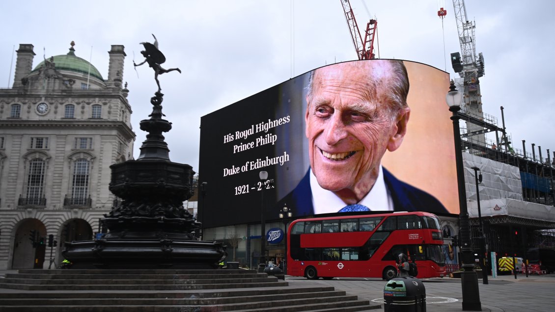 La familia real británica despide en Windsor al duque de Edimburgo