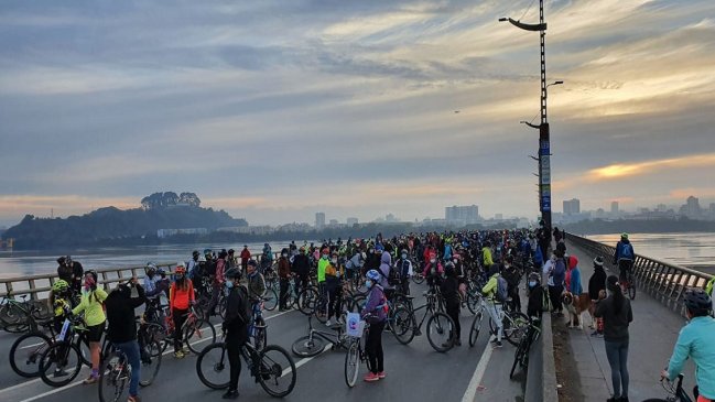 Cientos de ciclistas coparon las calles de Concepción en defensa del Santuario de Hualpén