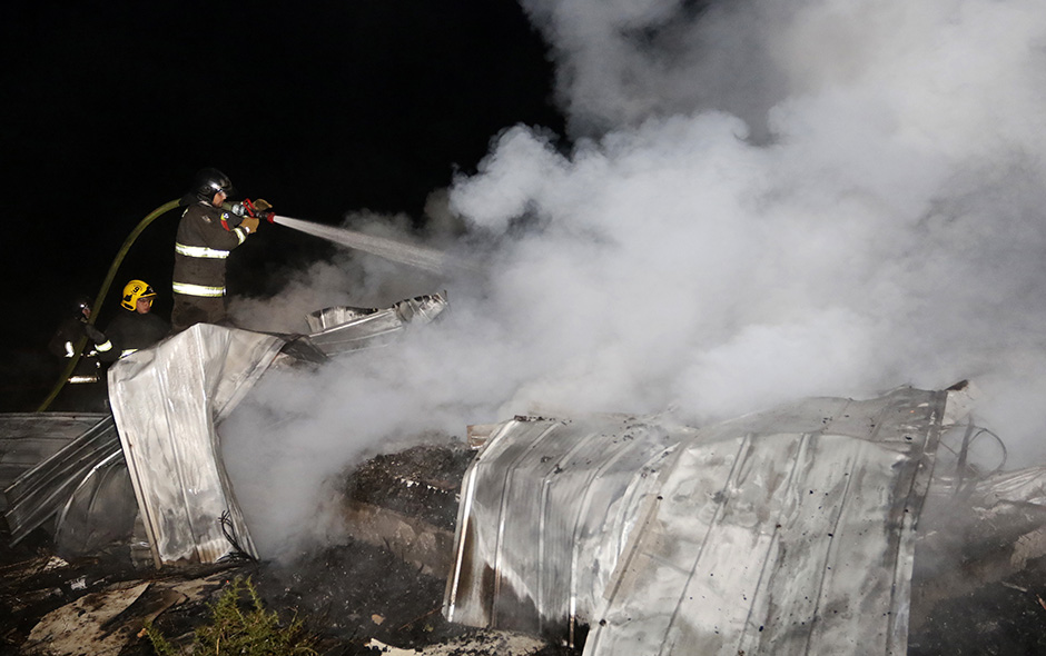 Jefe de Carabineros en La Araucanía: Nadie puede pensar que quemando iglesias y escuelas encontrará soluciones