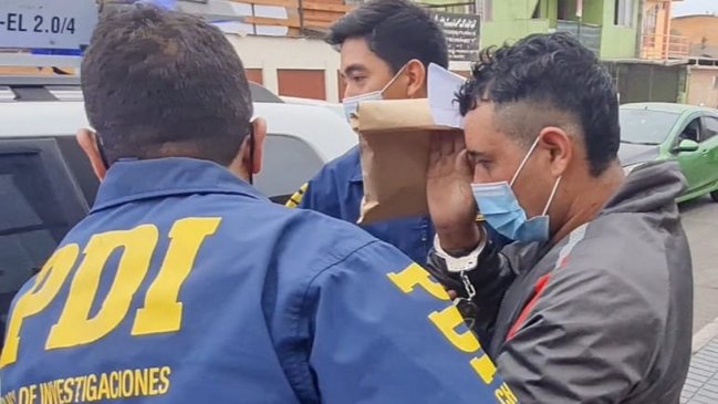 Arica: Sospechoso de asesinato al pie del Morro tenía un estoque de 120 centímetros en su casa