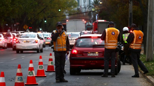 El lunes 3 de mayo regresa la restricción vehicular al Gran Santiago