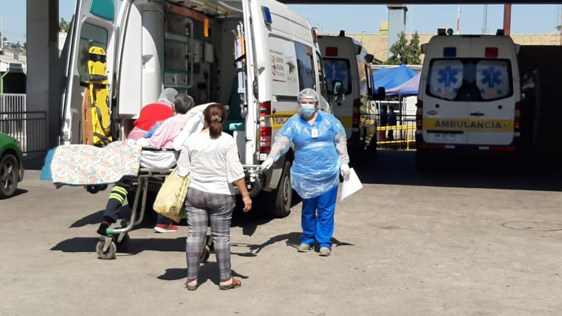 Trabajadora de temporada quedó con millonaria deuda tras hospitalización por Covid en Talca