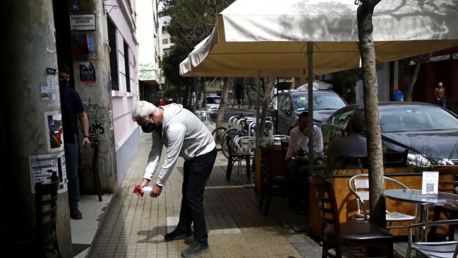 Municipio de Antofagasta lanzó permiso a restaurantes para instalar mesas en espacios públicos