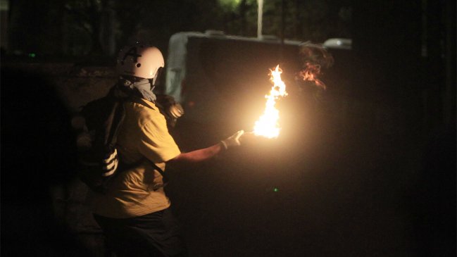 PDI busca a quienes quemaron a dos carabineros en Antofagasta