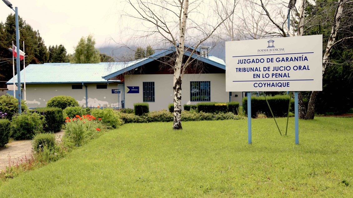 Piden diez años de cárcel para hombre acusado de violar a su hija en Coyhaique