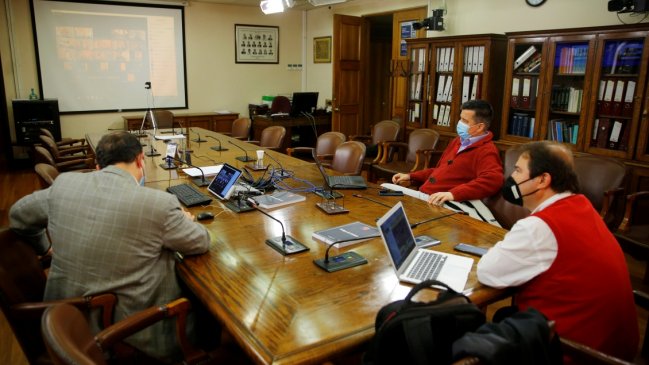 Royalty minero, feriado para elecciones y bono de 200 mil pesos: Extensa jornada para comisiones en el Congreso