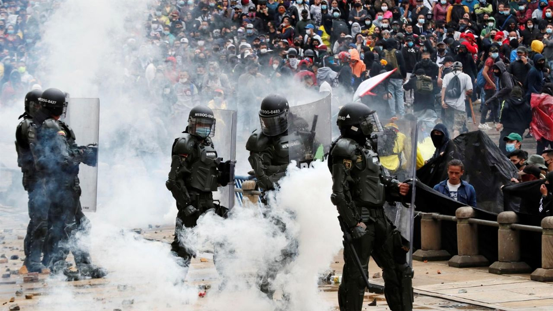 Las protestas en Colombia ya dejan al menos 19 muertos y más de 800 heridos