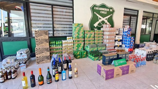 Allanamiento logró decomiso de dos mil bebidas alcohólicas en Pozo Almonte