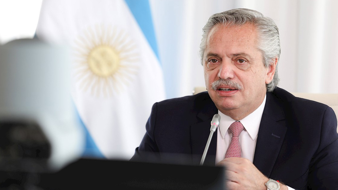 Argentina postergó por un mes las elecciones primarias y legislativas