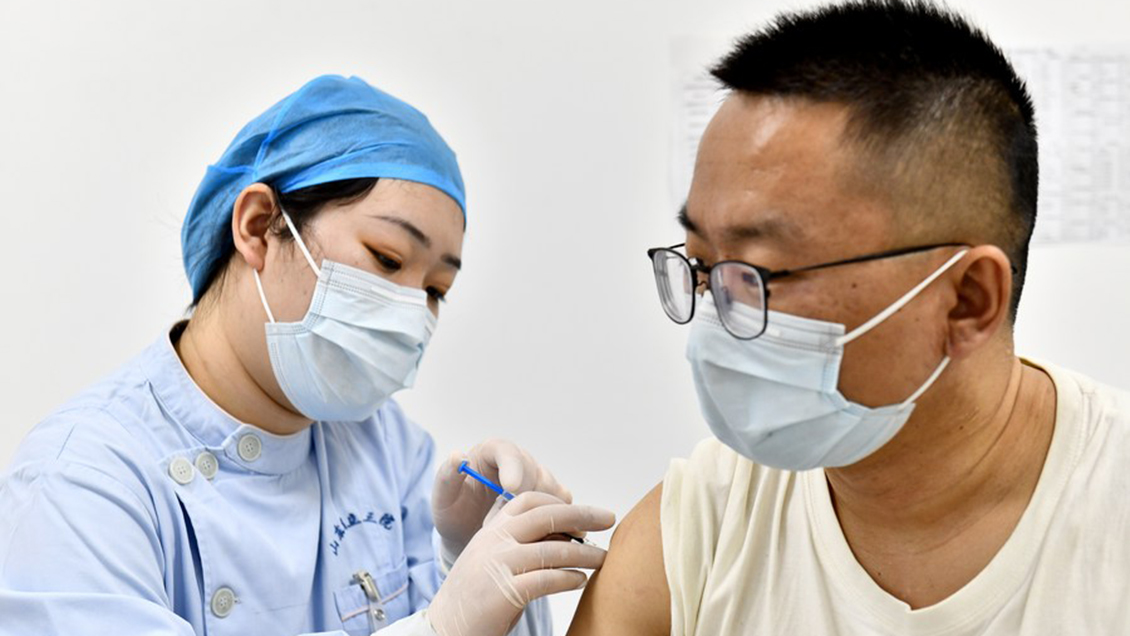 China administra más de 300 millones de vacunas contra el Covid-19