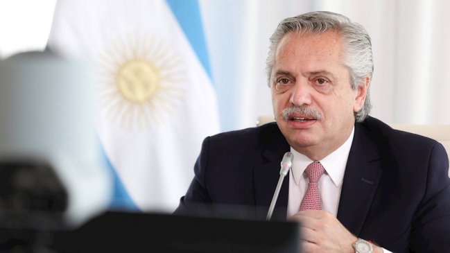 Argentina postergó por un mes las elecciones primarias y legislativas