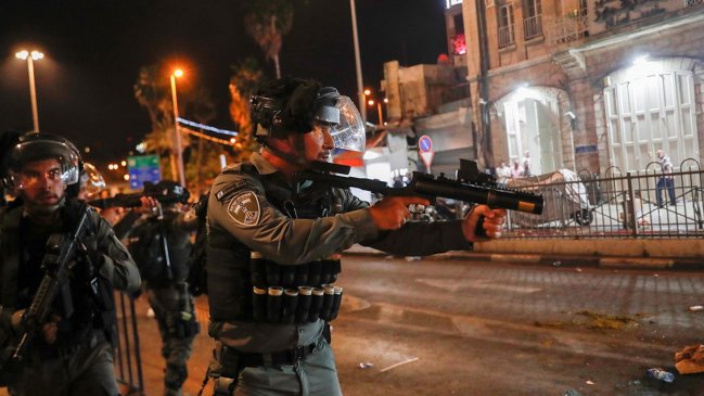 Bombardeo israelí de represalia contra Hamás en Gaza ante tesión en Jerusalén