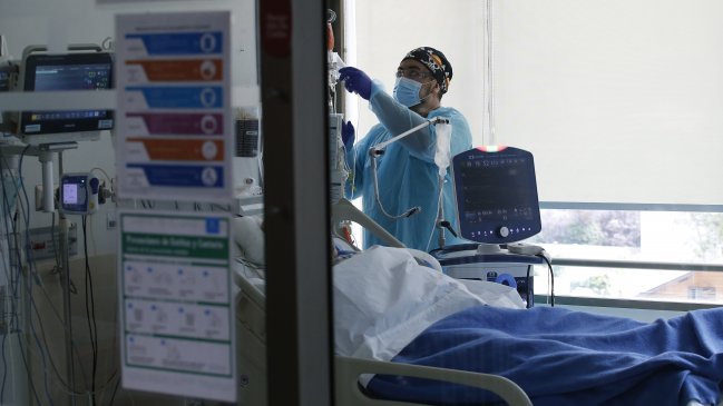 Chile contabiliza 36.406 casos activos: Positividad bajó levemente