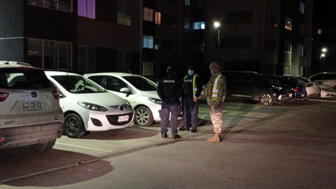 Punta Arenas: Seis personas fueron detenidas mientras participaban en fiesta clandestina en cuarentena