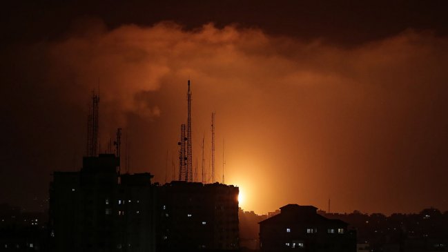 Cohetes desde Gaza y bombardeos israelíes continúan con 22 muertos palestinos