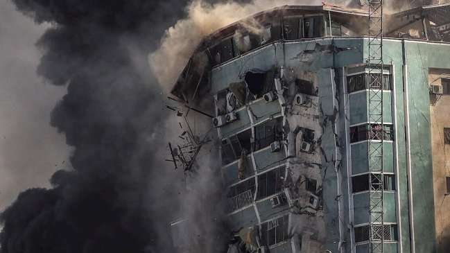 Israel bombardeó otra torre en Gaza, sede de la agencia AP y de Al Jazeera