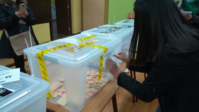 Las urnas cerraron en los Lagos con una participación del 18 por ciento del padrón electoral