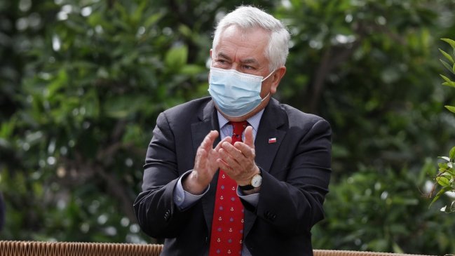 Ministro Paris: En los próximos días se revisará horario del toque de queda