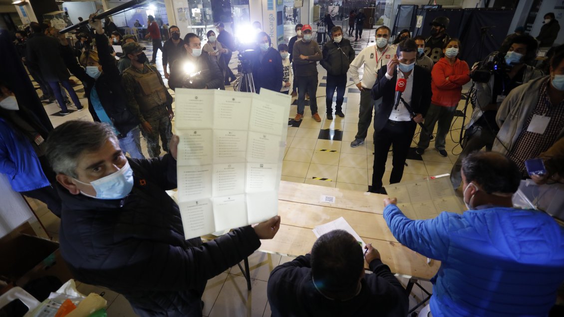 Voto a voto: Listas pelean los cupos constitucionales