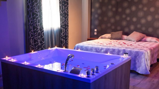 Hombre de 61 años murió en un motel: Estaba acompañado de su hija