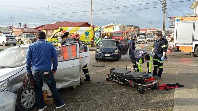 Dos personas lesionadas dejó accidente ocurrido en el Barrio Prat de Punta Arenas