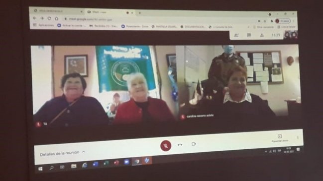 Madre e hija se reencuentran vía online tras 40 años: La epidemia postergó los abrazos