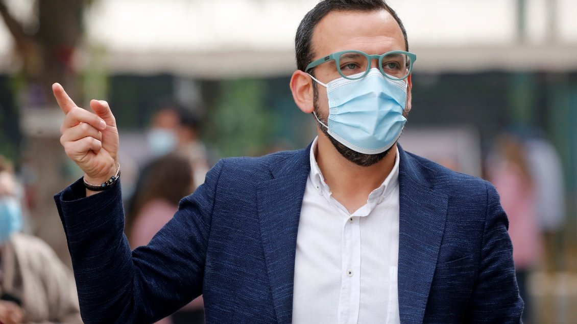 Nueva baja en la carrera presidencial: Pablo Vidal le entrega su apoyo a Paula Narváez