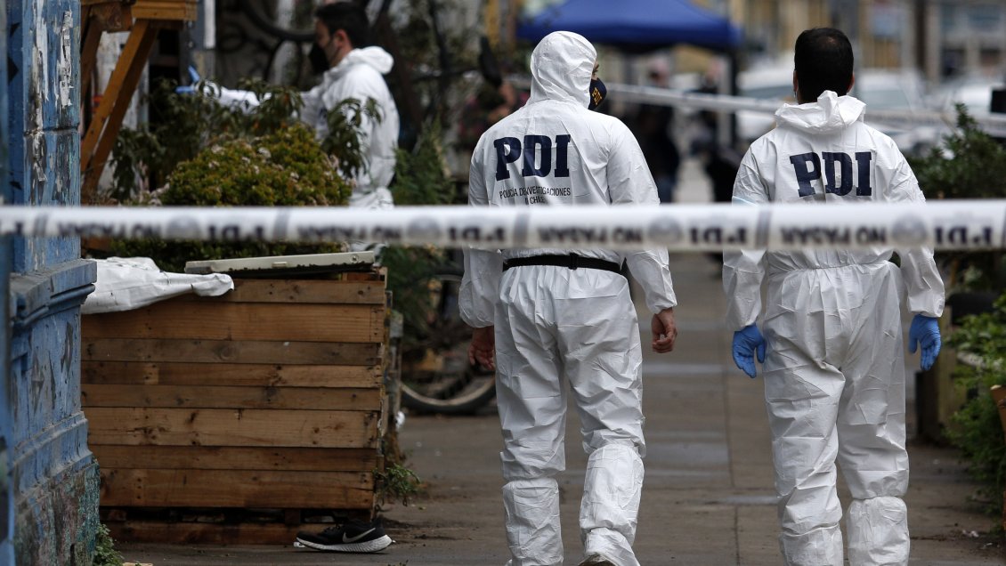 Hallan cuerpo de una joven en casa okupa de Valparaíso