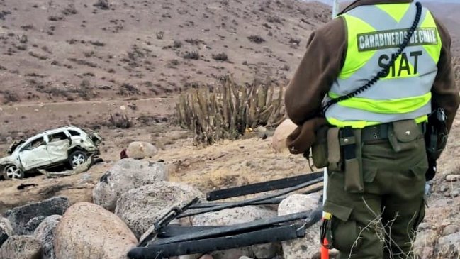 Cuatro muertos y dos heridos graves tras volcamiento de vehículo en Huara