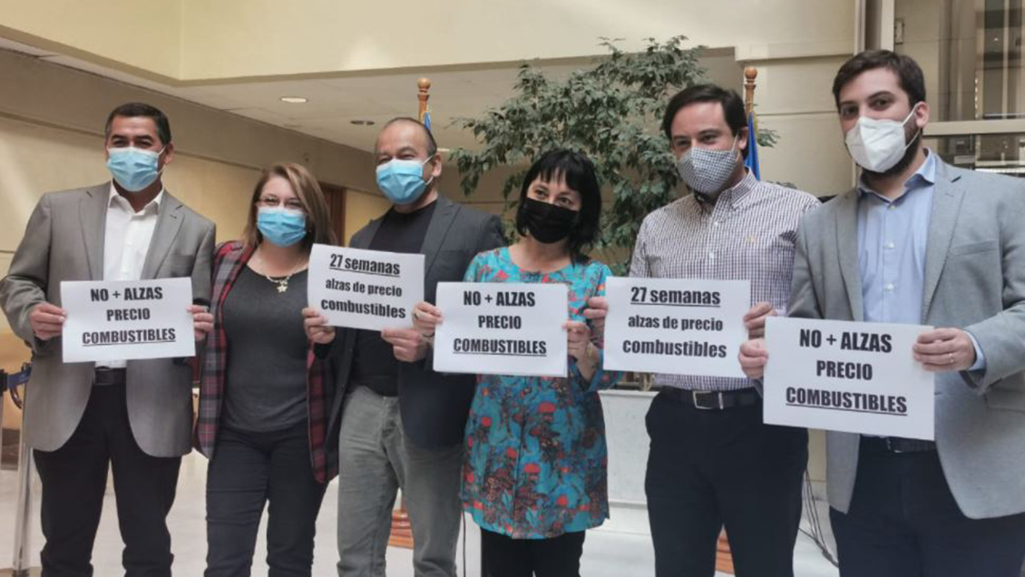 Diputados aprueban proyecto para eliminar impuesto específico a combustibles durante la pandemia