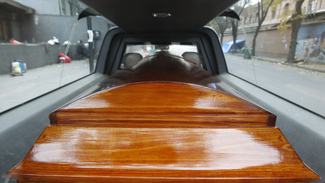 Familia de San Felipe sepultó cuerpo equivocado tras error en la morgue del hospital