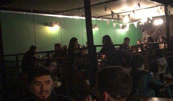 Valparaíso: Prohíben funcionamiento de pub que atendía a 35 personas en su interior