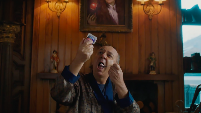 Marca de yogur elimina campaña y suspende vínculo con Luis Gnecco tras denuncia de violencia intrafamiliar