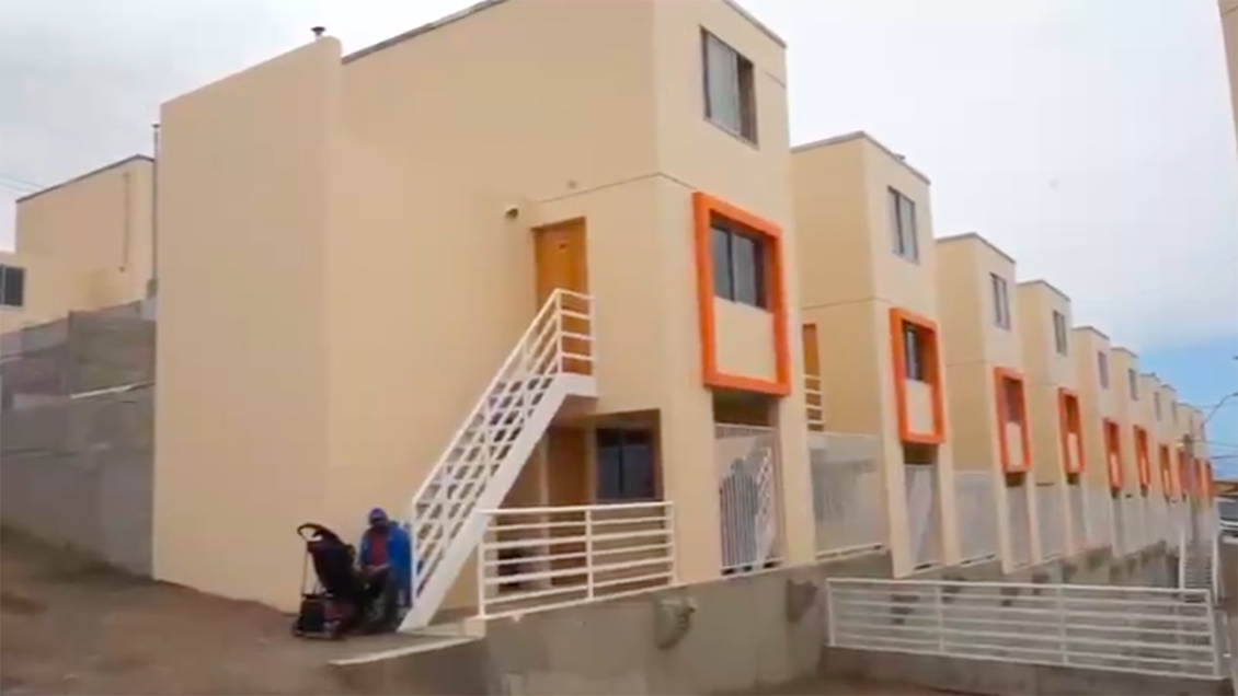 Antofagasta: Familias deben abandonar sus casas entregadas por Serviu debido a grietas y filtraciones