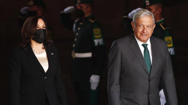 Kamala Harris se reúne con López Obrador tras polémica frase en Guatemala