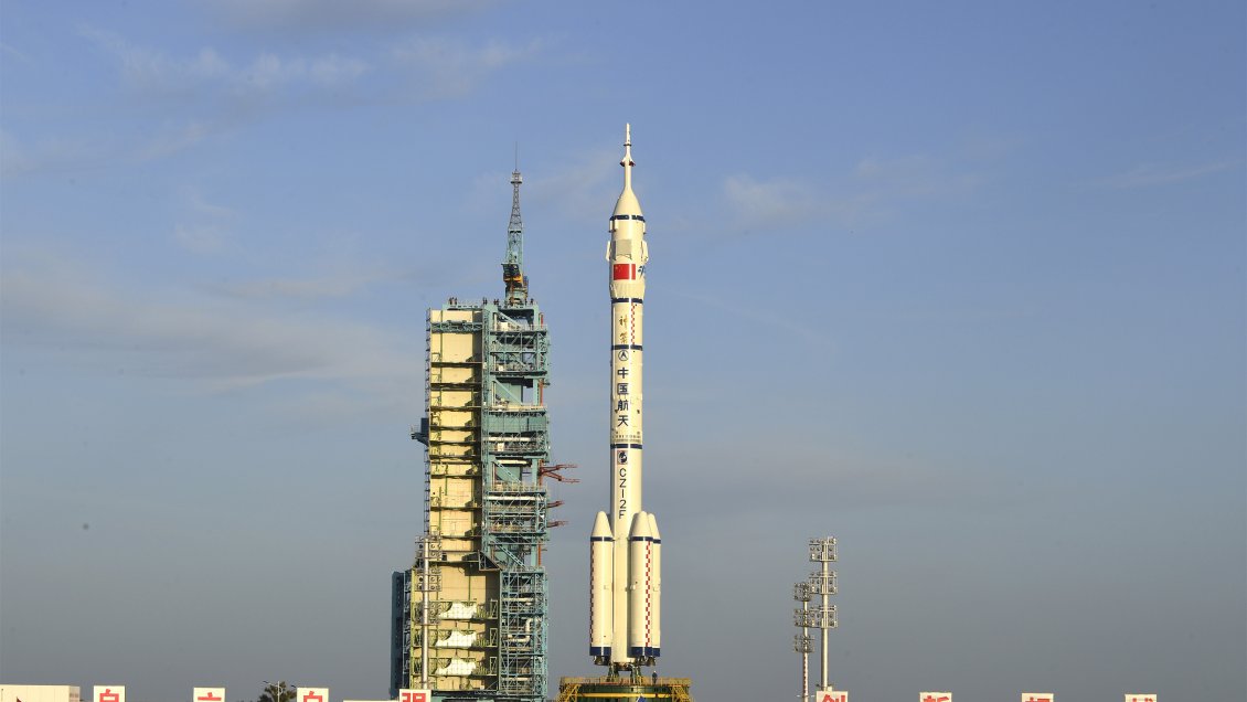 China lanzará este jueves una nave espacial tripulada