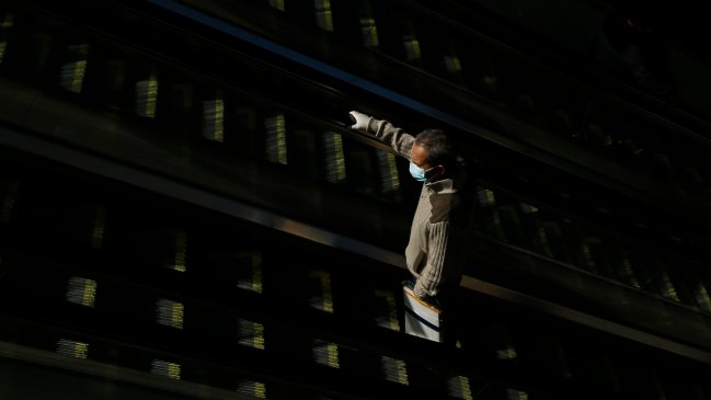 Propuesta sanitaria del Colmed no convence a las pymes ni al Colegio de Profesores