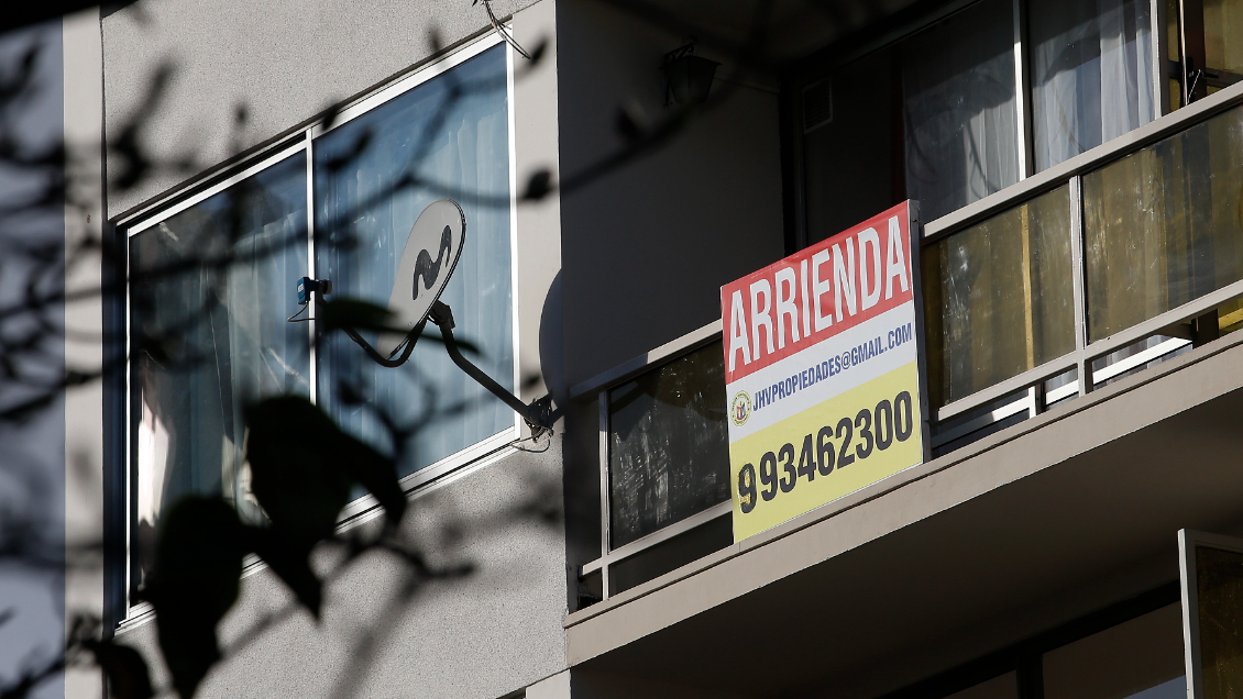 Más de la mitad de los hogares más pobres en Chile gastan sobre el 40% de sus ingresos en arriendo