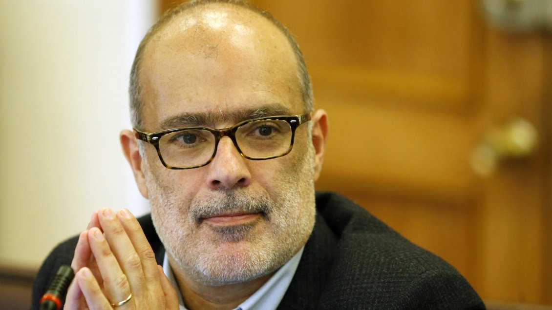 Rodrigo Valdés: Propuesta sobre pensiones de Jadue es 