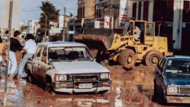 Antofagasta conmemora 30 años del aluvión que dejó a la ciudad hundida en el barro