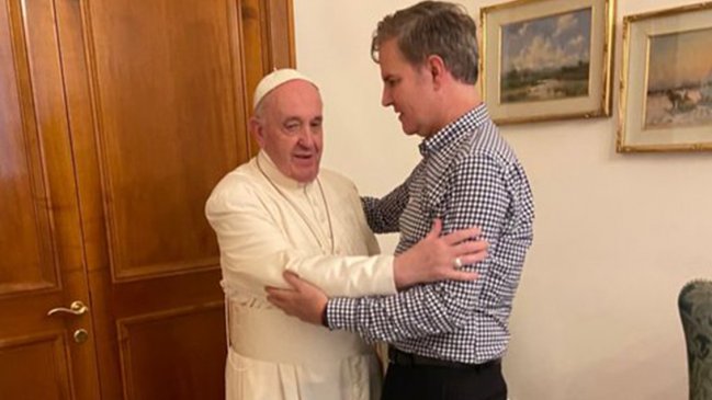 Juan Carlos Cruz visitó al papa Francisco y le agradeció reciente nombramiento