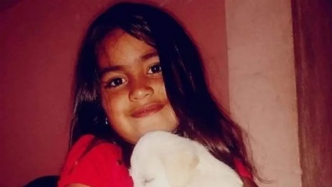 Marchan para exigir regreso de niña argentina tras una semana desaparecida