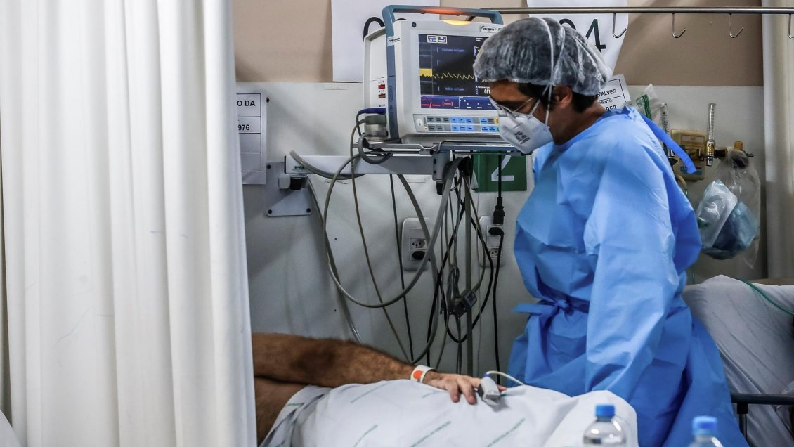 Estudian en Brasil un extraño caso de coronavirus positivo durante 218 días