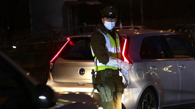 Carabineros detuvo a tres sospechosos de cometer una 