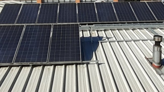 Chillán: Más de 70 familias reciben aprobación técnica para instalar paneles solares en sus viviendas