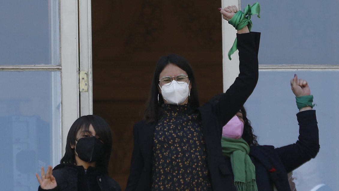 Cambio de mando: Nuevos alcaldes asumen sus cargos en todo el país