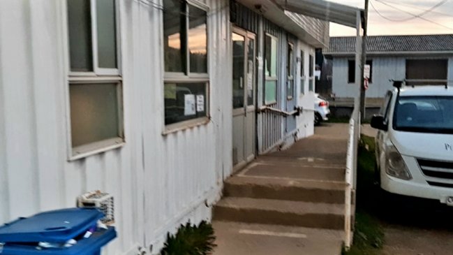 Containers con óxido y filtraciones: La realidad del Cesfam de Curanipe durante la pandemia